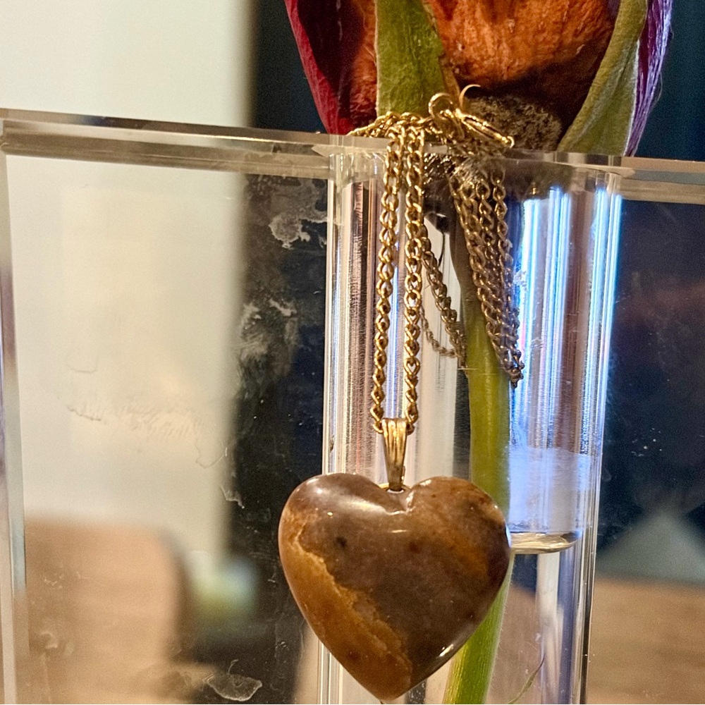 Elegant Gold and Brown Heart Necklace